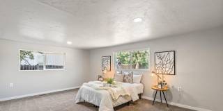 316 East 46th Place Gallery 9