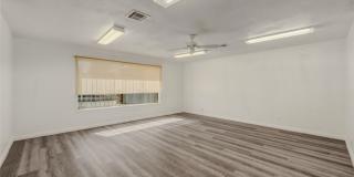 6760 W Oakey Boulevard Gallery 7