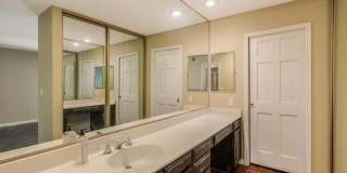 Nice Scottsdale Home 2 bedrooms 2 baths! Gallery 14