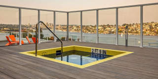 Summit at Lake Union Gallery 24