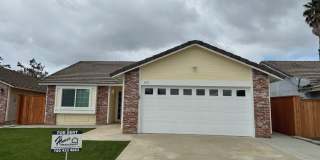 Homes Management - 3 Bed, 2 Bath House for Rent with Water/Trash Included Gallery 1