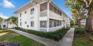 Lake Maitland Living | Mid-Century Charm Gallery 1