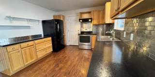 FOR RENT: UNFURNISHED: - Super Sweet Cottage style home in Midtown Bend. Gallery 11