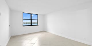105 Lake Emerald Drive Gallery 15