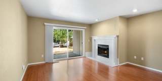 2bd/1.75ba Bellevue Condo Gallery 4