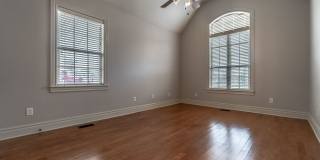 Gorgeous Rogers Home! Gallery 25