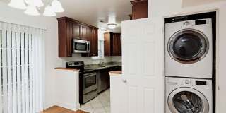 Pet-Friendly 3BR Duplex Near 5th Street Station, Downtown, & UVA Pet-Friendly 3BR Duplex Near 5th Street Station, Downtown, & UVA Gallery 1