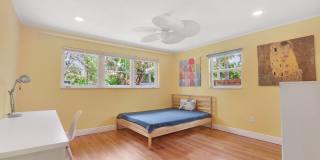 721 N Lakeside Drive Gallery 33