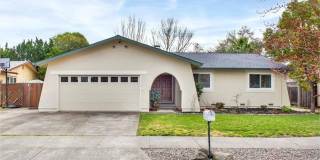 3 Bedroom Home in East Santa Rosa Gallery 1