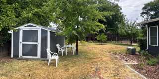 Updated Large 3 bedroom 2 bathroom home Gallery 30