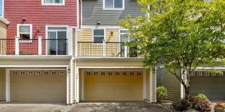 Spacious Living in a Modern Townhome Gallery 31