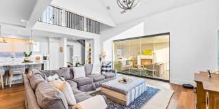 Gorgeous 3 bed 3.5 bathroom home available month to month in the highly desired city of Corona Del Mar. Gallery 6