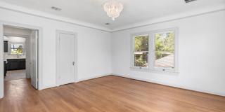 331 W ELSMERE PL 102 Gallery 20