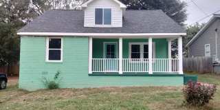 Room in 5 Bedroom Home in Statesville Gallery 1