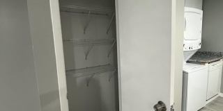 ** COMPLETELY REMODELD UNFURNISHED 2/1 DUPLEX AVAILABLE FOR MOVE-IN NOW  2024  ** ONE SMALL DOG FRIENDLY ** Gallery 7