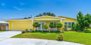 Beachside Living on Riverside Drive | 3 Bed, 2.5 Bath | Solar-Powered Savings Gallery 1