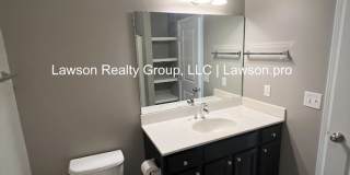 Luxurious Colonial Green Townhome with Garage Gallery 35