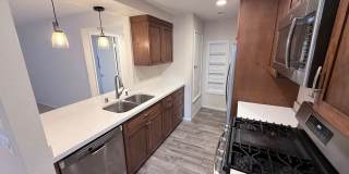 Beautiful Single-Level Condo in Eastlake Shores – Available Now! Gallery 8