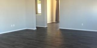 Great 3 Bedroom on Corner Lot - Granville Gallery 5