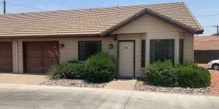 Downtown location. Quiet townhome! Gallery 1