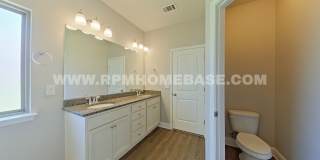 Spacious 4BR/2BA in Redstone Commons – Community Pool, Playground and Dog Park! Gallery 15