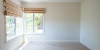 4BR/2.5BA 3,274sqft! STUNNING GG VIEWS!!! Yard! Spa! 4 Car Parking! Pet! PROGRESSIVE Gallery 32