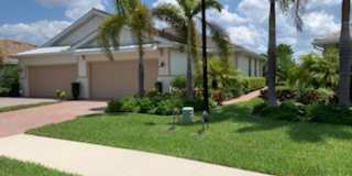 ** NAPLES RESERVE VILLA 2 BEDROOM PLUS A DEN/2 BATH READY FOR A LONG-TERM TENANT ** LAKE VIEW ** OFFERED FURNISHED OR UNFURNISHED ** BEST AMENITIES HERE ** DOG AND CAT FRIENDLY ** Gallery 1