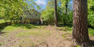 Beautiful 3 Bed 1 Bath Home in Lakewood with Finished Basement Area and Fenced Back Yard!! Gallery 15