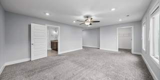 Modern Three Bedroom! Gallery 27