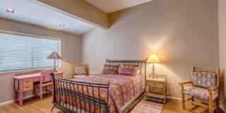 836 E Camino Diestro Gallery 37