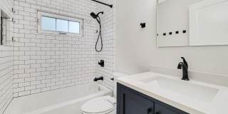 401 S Fourth Avenue Gallery 19