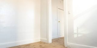 14 Horton Avenue Gallery 8
