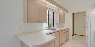 Luxurious 3 Bedroom Oasis with Pool and Beach Access AVAILABLE NOW! Gallery 10