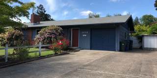 Beautiful Two-Bedroom Home With Large Bonus Room Gallery 1