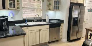 409 35th Street Gallery 9