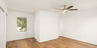 ALAMO HEIGHTS  |  TOWNHOME  |  REMODELED  |  HUGE TERRACE Gallery 27