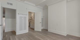 1614 Washington Street Gallery 17