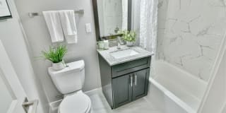 Verona at District Gallery 31