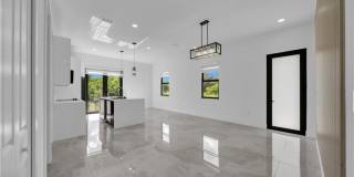 711 Roma Avenue S Gallery 13