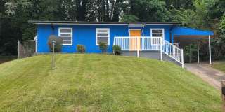 Fantastic 3/1 Bungalow Near Langford Park - Housing Vouchers Accepted Gallery 1
