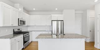 Modern 3BD | 2.5BA Townhome | Beaverton Living at Its Best Gallery 12
