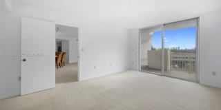 1300 NE Miami Gardens Dr Gallery 12