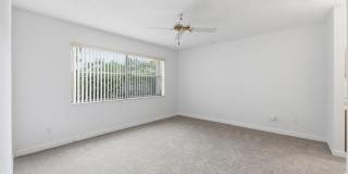 9633 Riverside Drive Gallery 26