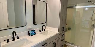 5 bedroom home with fenced in yard!!! Gallery 36