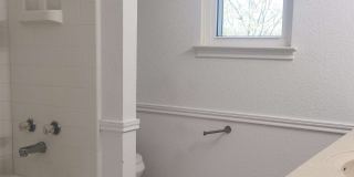 624 Atkinson Ave Gallery 6