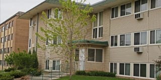 Hudson Gardens Gallery 1