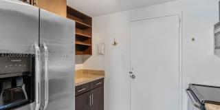 9800 W Bay Harbor Dr Gallery 3
