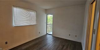 4904 Vincennes Court Gallery 11