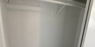 Spacious & Bright 2 Bedroom Apartment in Prime Long Beach Location Gallery 24