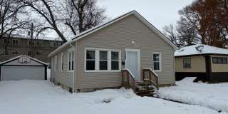 4+ Bedroom, 2 Bathroom House By Augustana and USF Gallery 1